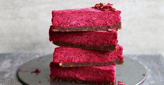 طرز تهیه كیك های مخصوص شب یلدا-o3l8XH2vds