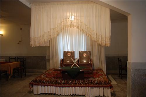 مهمانسرای جهانگردی داران-oEQelCalzJ