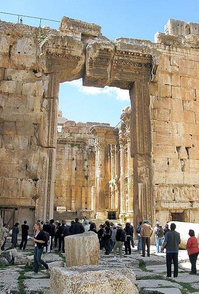 معبد ژوپیتر در بعلبك لبنان-oFBREkmIya