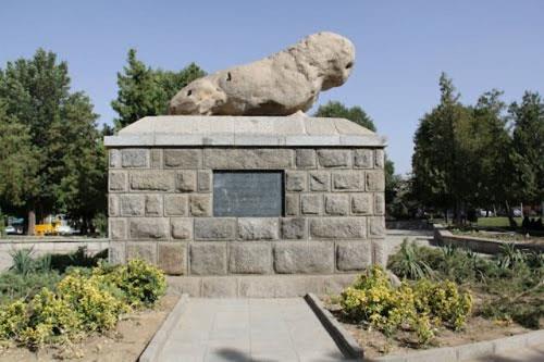 شیر سنگی همدان استان همدان, همدان-p8dciOgwsd
