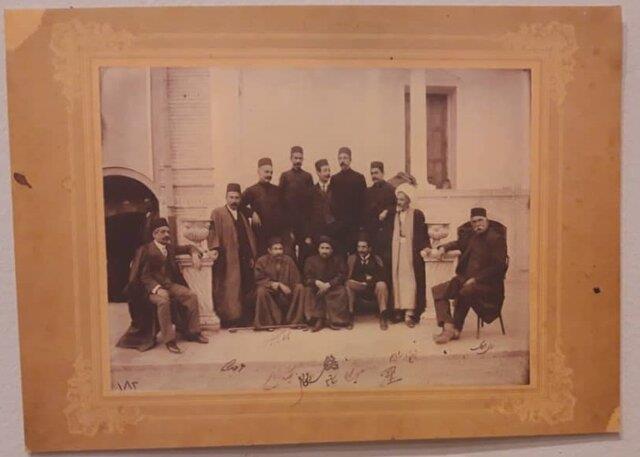 سلفی دست جمعی ناصر الدین شاه در كاخ گلستان-p9iacCkQ12