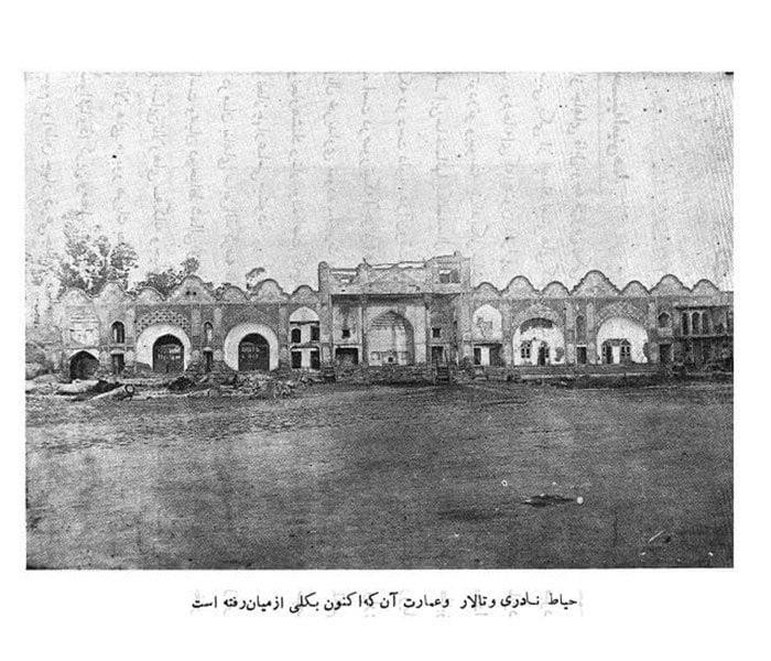 عمارت نادری قزوین-pYMjlEvIT5