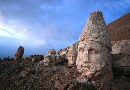 5 سردیس عظیم الجثه در جهان-puXdbYoujU