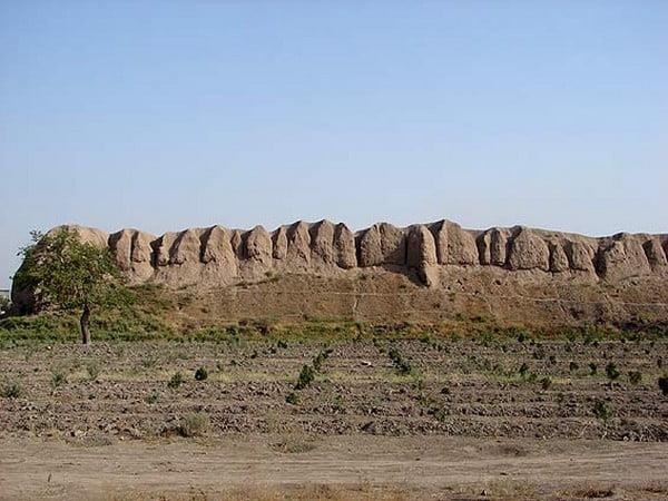 استودان گبرها-pwBJBRYmmO