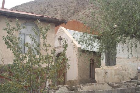 كلیسای سرخآباد-qRiEsVqNAz