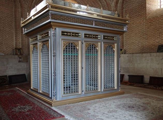 مقبره سید صدر الدین چالدران-r6VM24xHWg