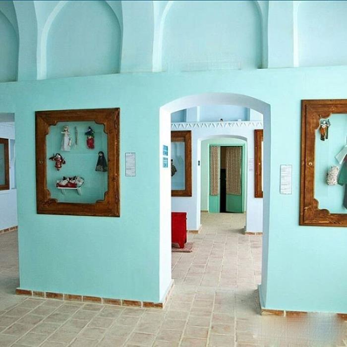 اقامت در اقامتگاه موزه عروسك های كاشان را یادتان نرود!-rHQooBMS9Q
