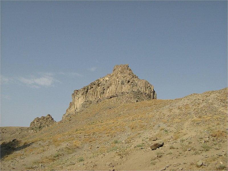قلعه سنگی چهریق سلماس-rTjNphizxm