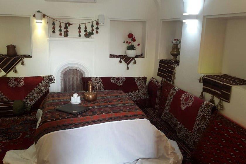 رستوران عمارت بادگیر سمنان-rhC2o6156z