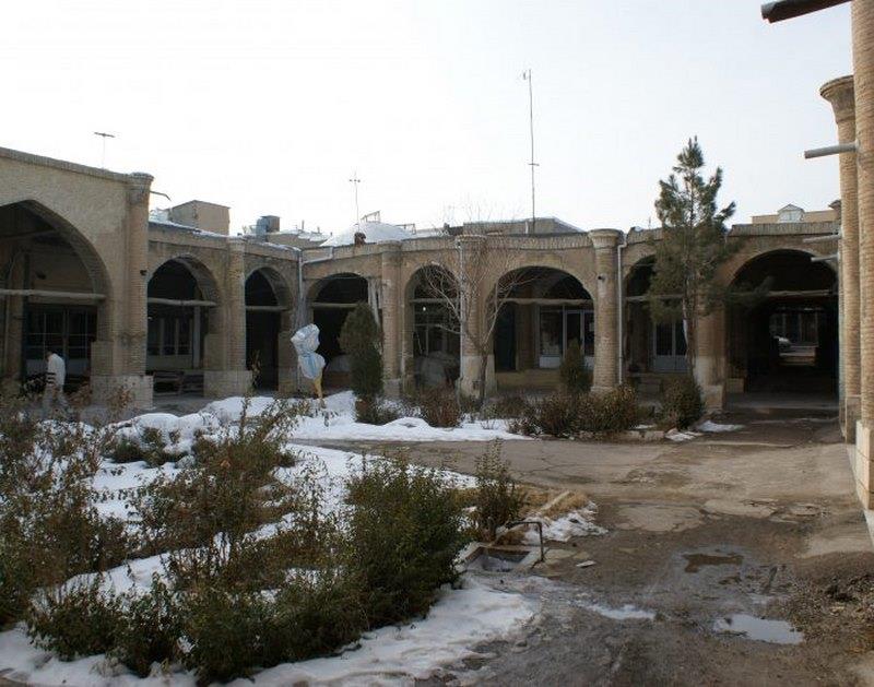سرای علیقلی زنجان-sTQqueMPRo