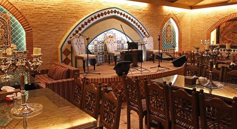 رستوران و سفره خانه سنتی باران-sa9p1vKzkm