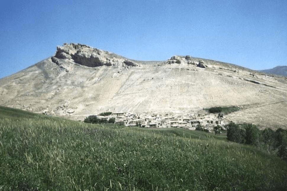 روستای یاستی قلعه ماهنشان-tkeh9S2TzP