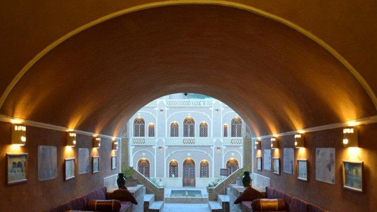 هتل كاروانسرای مشیر یزد-u0yzoF8N3X