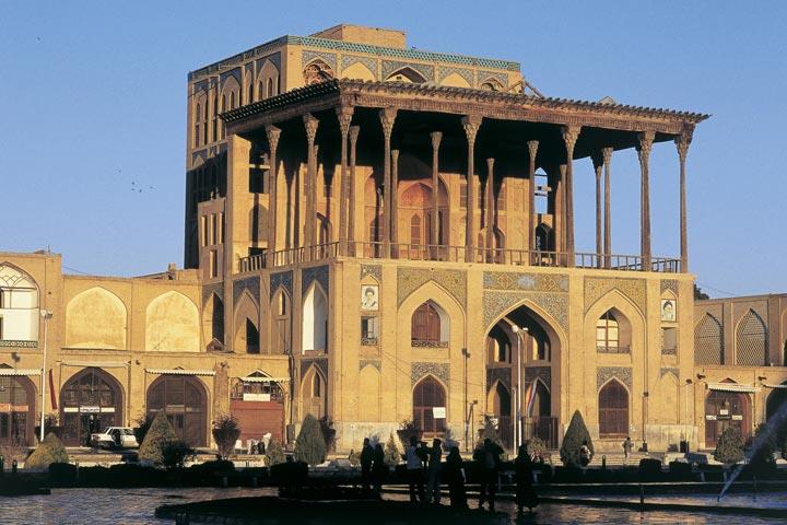 جاهای دیدنی اصفهان: ۳۵ مكان دیدنی حیرت آور-u8eKtjU9F1
