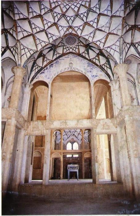 خانه تاریخی بروجردی-uEArlRR6H3