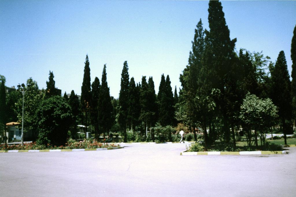 مدرسه البرز-ugTcGTZRT3