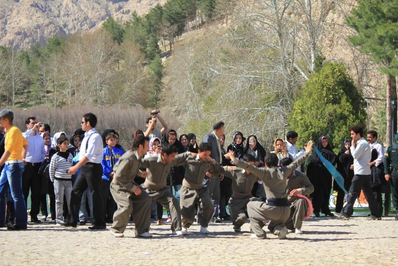 رقص كردی-uoHaJnOZKk