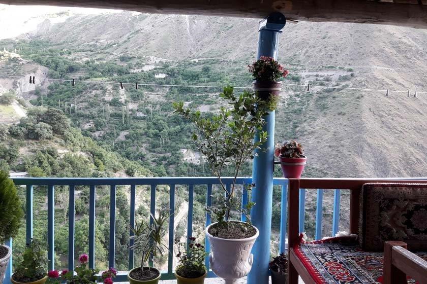اقامتگاه بوم گردی روژ سنندج-uy6UlFBahT