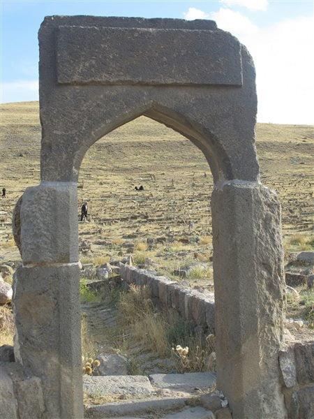 قبرستان تاریخی پینه شلوار-vBhtwpNlzF