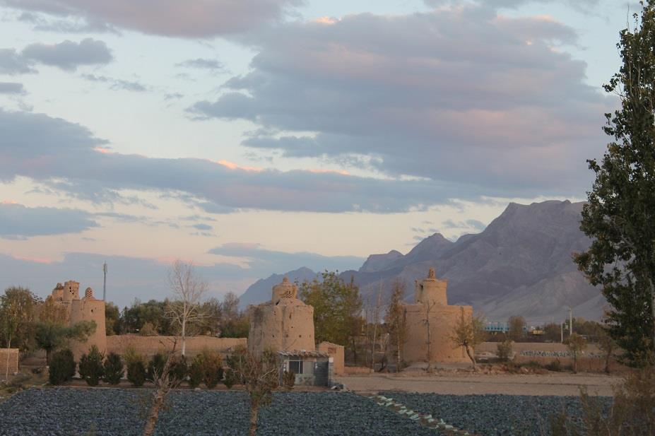 روستای هویه فلاورجان سرزمین برجهای كبوتر-vZGn1JGDPs