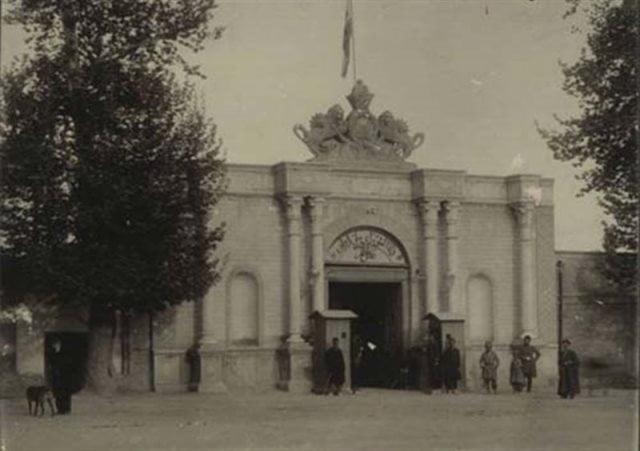كاخ بهارستان-wBh8GKIbG2