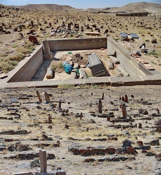 قبرستان تاریخی پینه شلوار-wEbVWrclFk