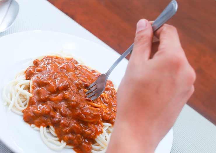 چگونه در اتاق هتل غذا درست كنیم-wEmnOSA7FP