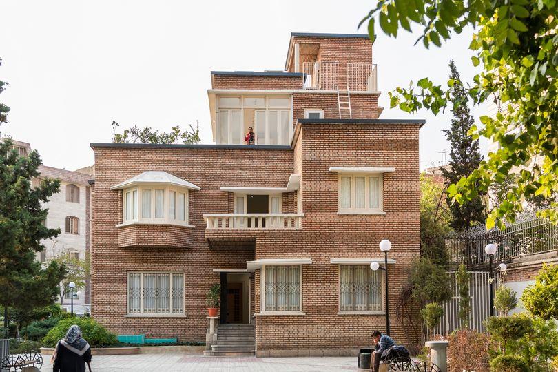خانه موزه معمار لرزاده ، پدر معماری ایران-wM5pIror61