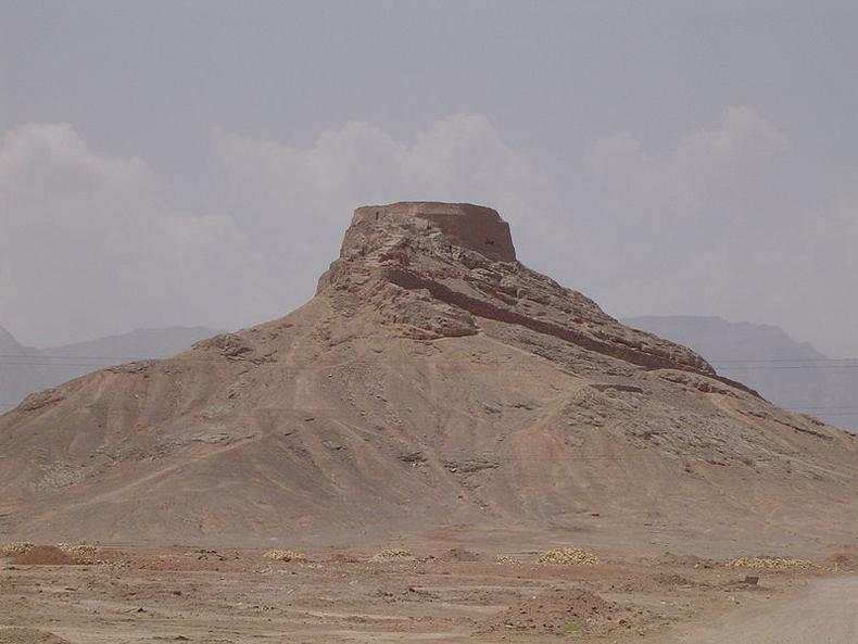 دخمه زرتشتیان-wPuNLFfej9