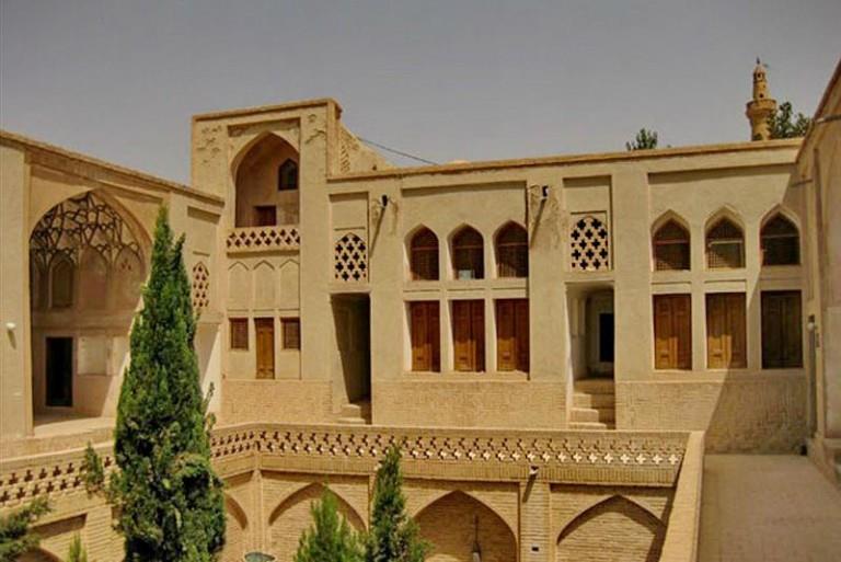 خانه تاریخی پیرنیا-wZXwscJFKg