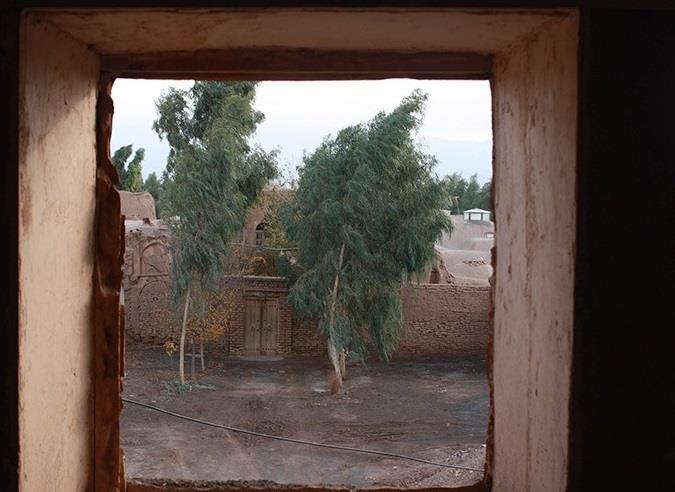 كاخ امیرآباد زواره-wdFlEjATAa