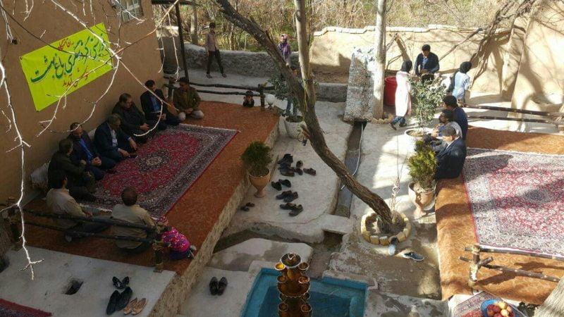 اقامتگاه بومگردی سرای بهشت بافق-wjWeD1qrLd