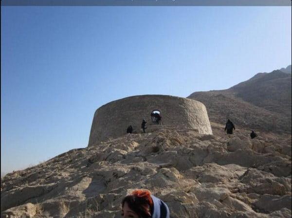 استودان گبرها-xbP8DinNcO