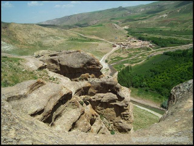 گویجه قلعه صخره ای مراغه استان آذربایجان شرقی, مراغه-xxKMUOryJY
