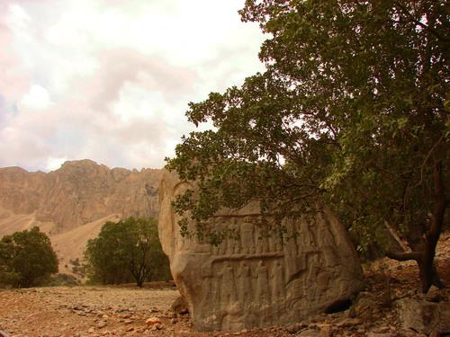 نقش برجسته تنگ سروك-yBbbbVkW9j