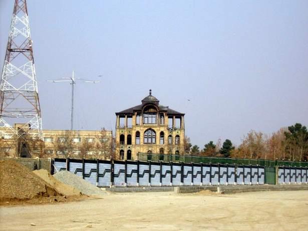 عمارت كلاه‌ فرنگی عشرت‌ آباد-yd1hkult67