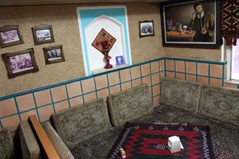 رستوران سنتی مكث كرمان-yqLnJKenJD