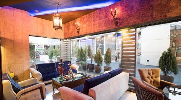 كافه رستوران نازی مبین تهران-z0D9E5HVn8