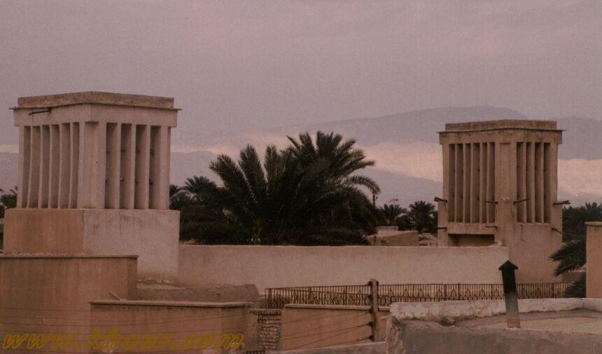 شهر خور-z6JoiHebbc