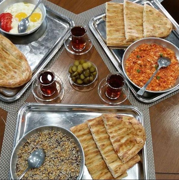 ستوران سارای تبریز-zUJpu0UvUd