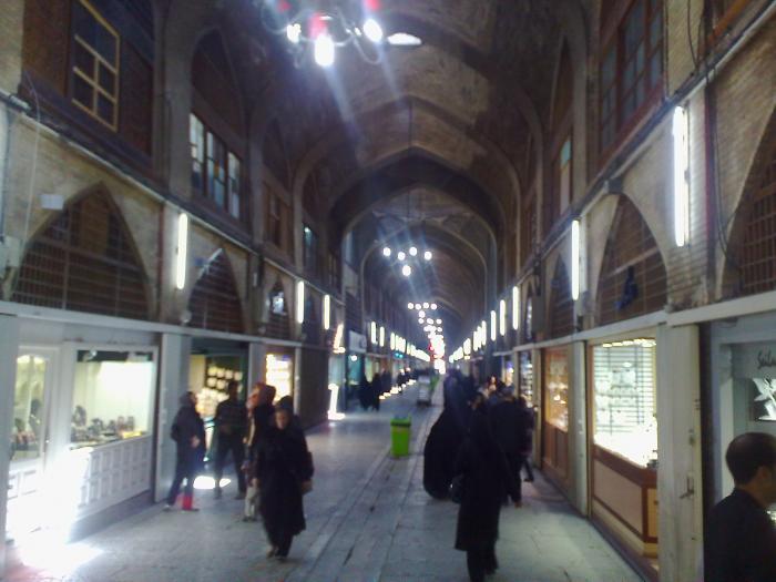 بازار هنر اصفهان-zrHfubBkXy